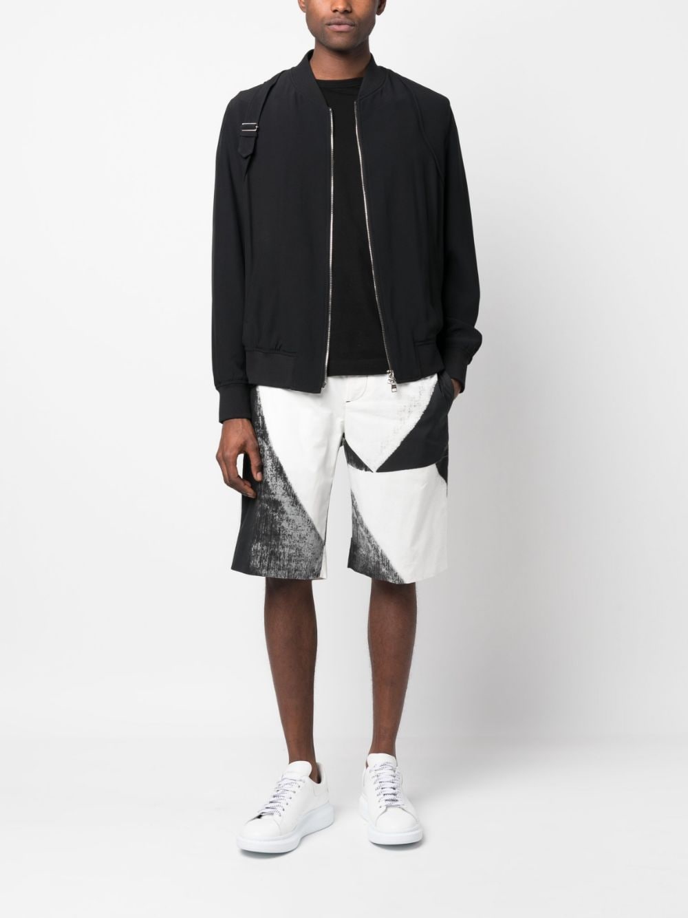 Alexander McQueen Alexander McQueen abstract-print cotton bermuda shorts