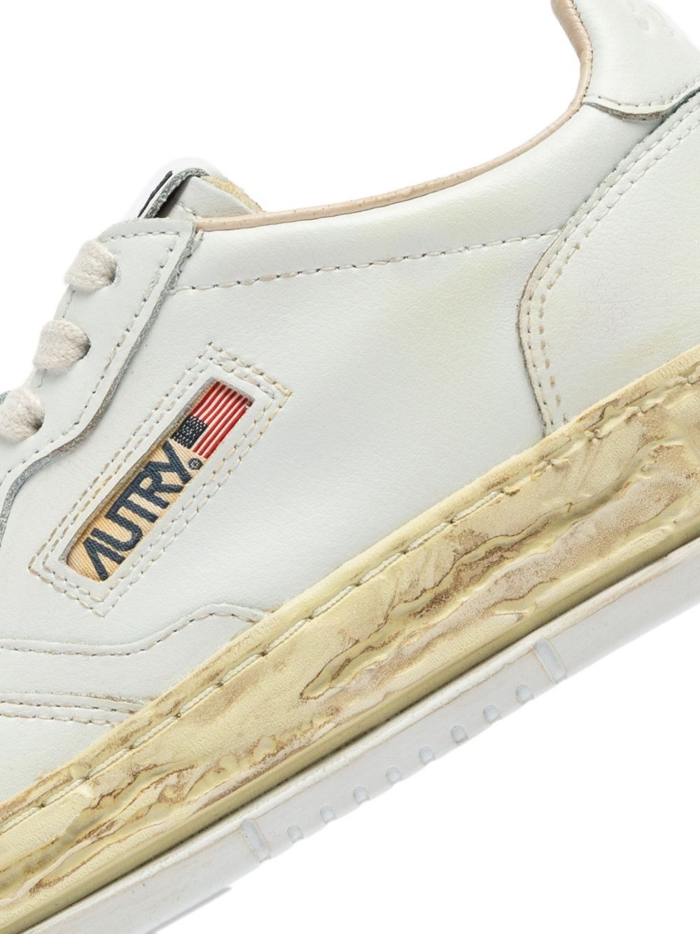 Autry X MAISON MIHARA YASUHIRO MEDALIST LOW SUPER VINTAGE SNEAKERS