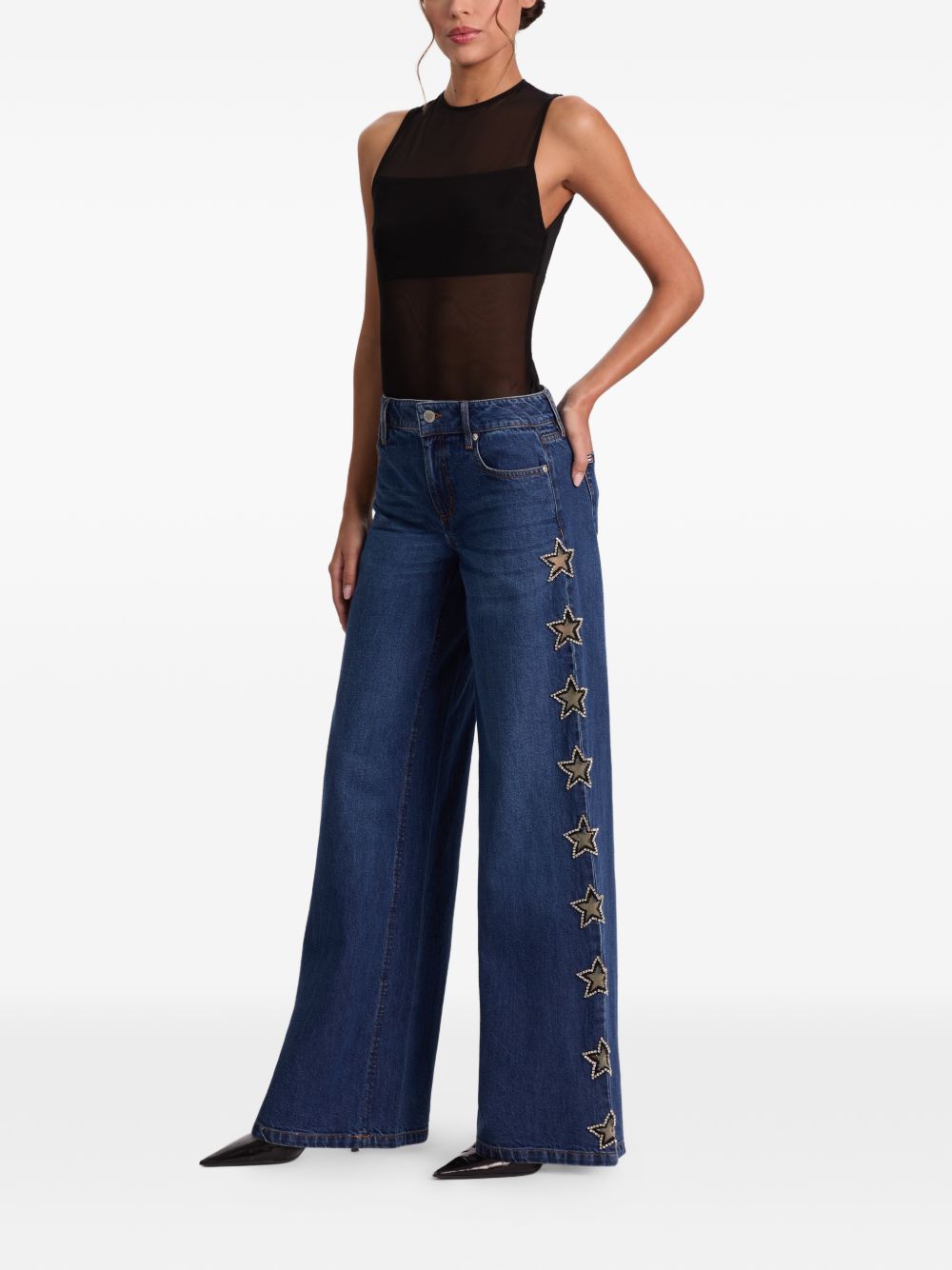 Alice + Olivia Alice + Olivia Embellished baggy jeans