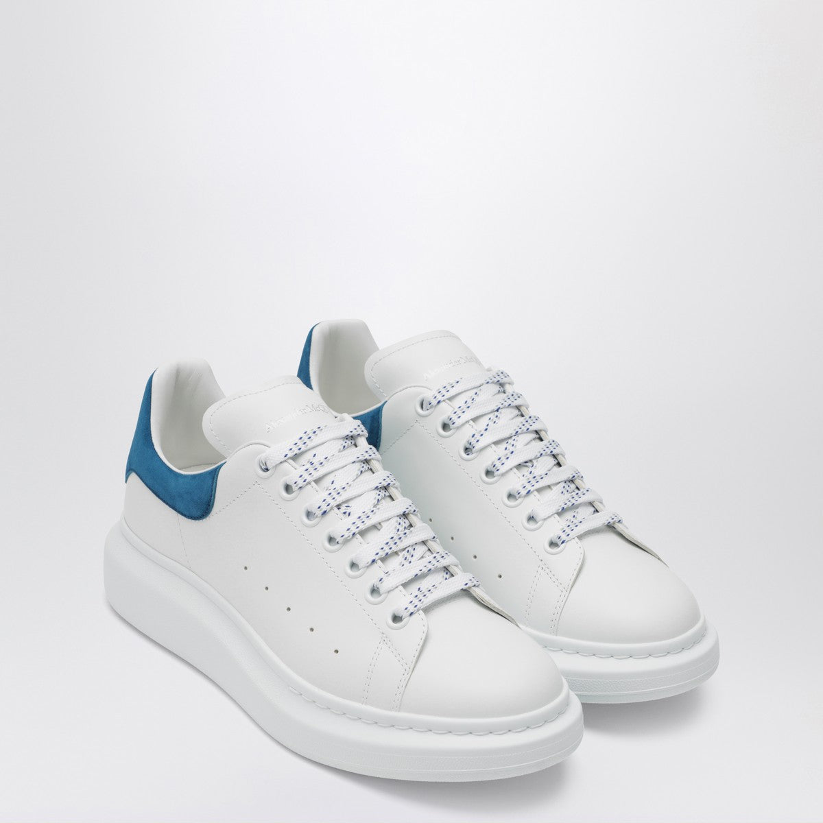 Alexander Mcqueen Alexander McQueen White/blue Oversize sneakers