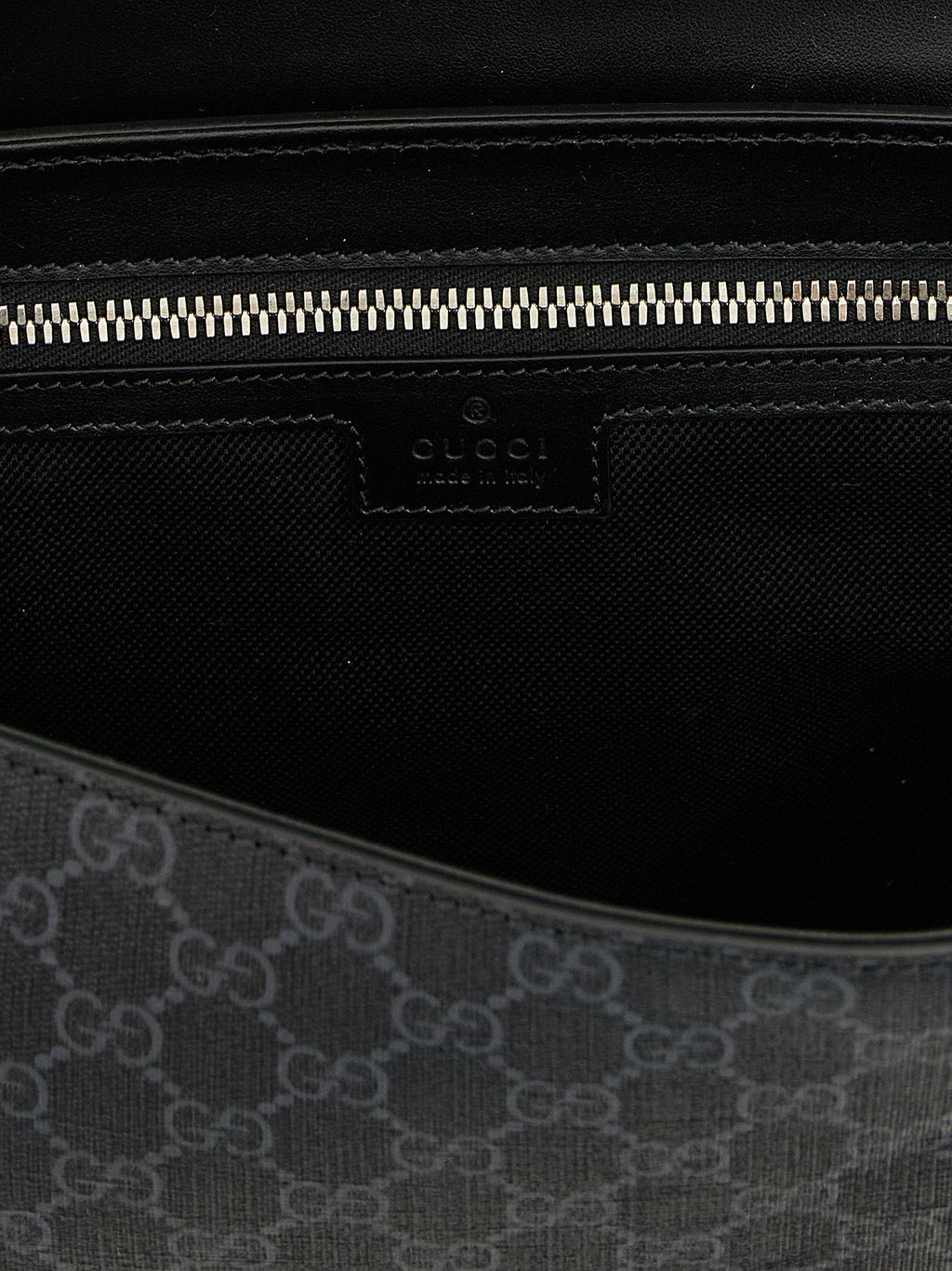 Gucci Gucci Gg Medium Crossbody Bag