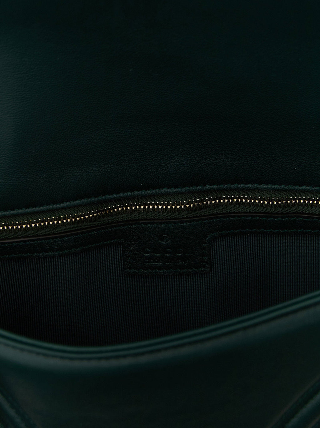 Gucci Gucci Gg Marmont Medium Shoulder Bag