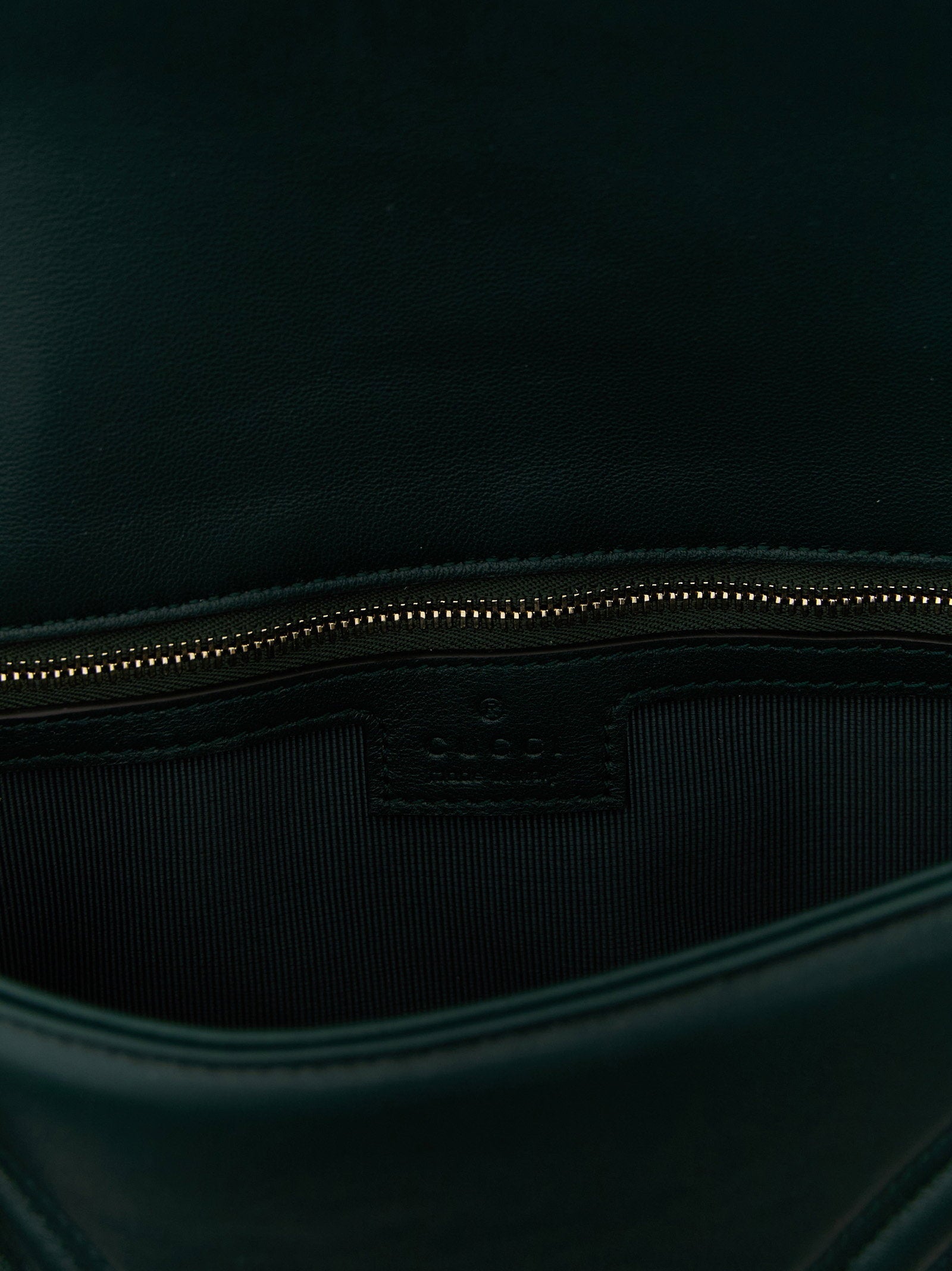 Gucci Gucci Gg Marmont Medium Shoulder Bag