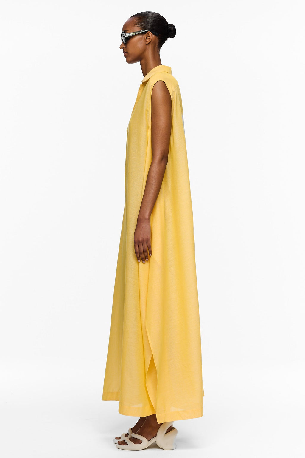 The Sleeveless V-Neck Caftan - Canary